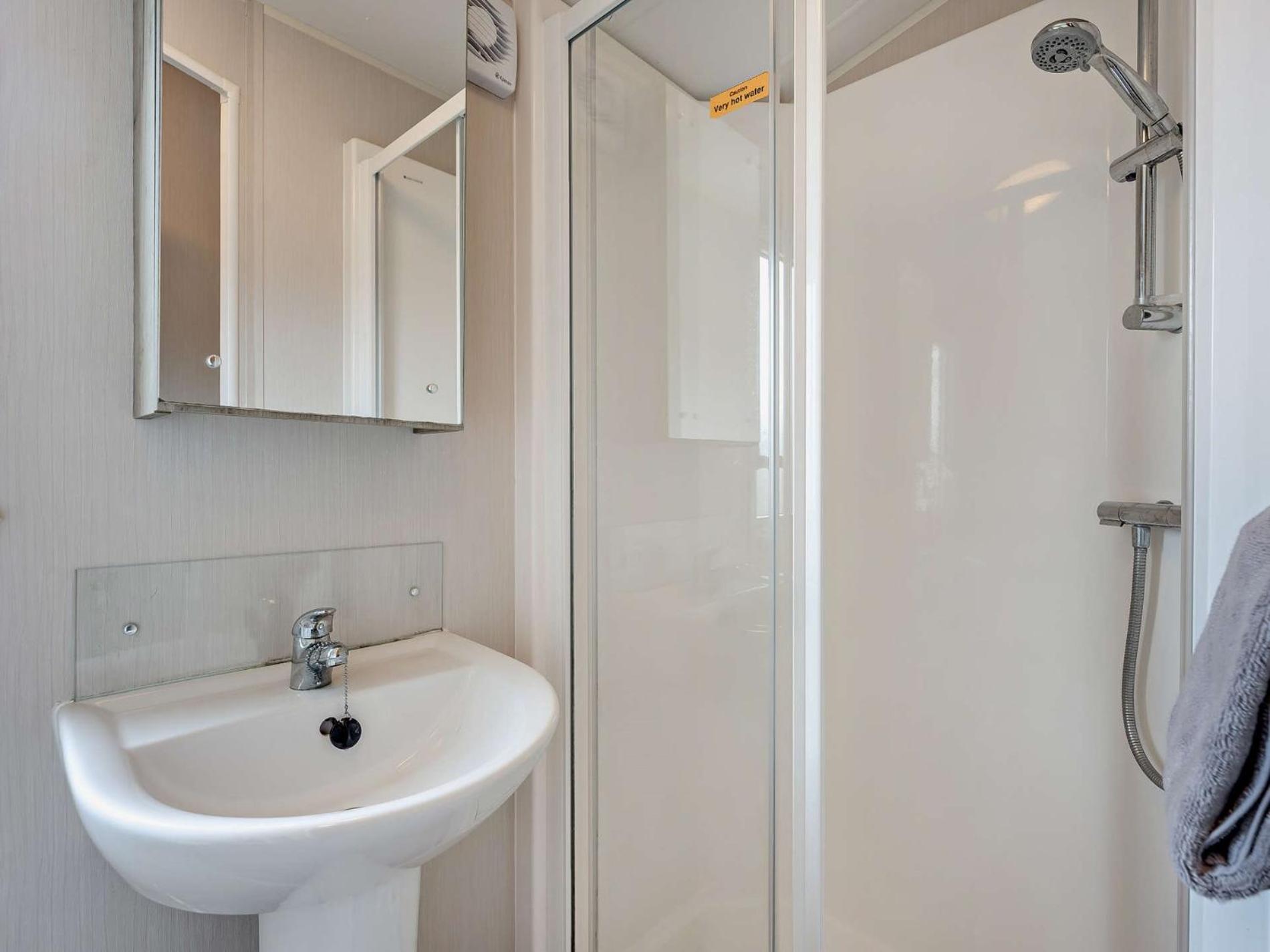 3 Bed In Ventnor 94278 Villa Rookley Exterior photo